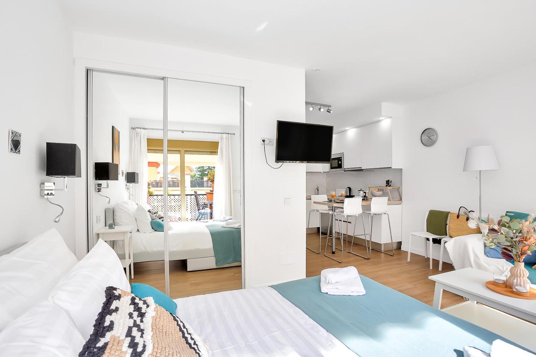 Modern Beach Apartment Romana Playa 723 In Marbella, Elviria 외부 사진